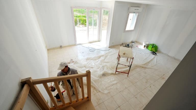 découvrez nos services de travaux de rénovation courants pour transformer votre intérieur. que ce soit pour une remise à neuf, des améliorations esthétiques ou des réparations nécessaires, nous vous accompagnons à chaque étape de votre projet.