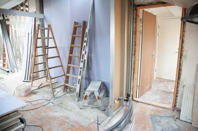 découvrez les étapes clés de la rénovation de votre logement : de la planification à la réalisation des travaux, apprenez à optimiser chaque phase pour un résultat optimal et adapté à vos besoins.